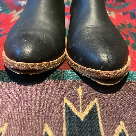 Nisolo Chelsea Boots - Picture 6 of 8
